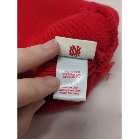 Vintage Mitchell Ness NBA Chicago Bulls Beanie Hat Embroidered Logo Pom Pom Red - Picture 13 of 13